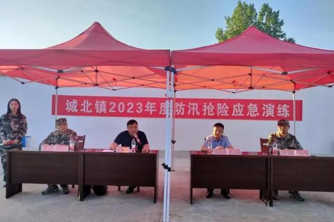 “汛”速行動(dòng)，以練筑防！金安區(qū)城北鎮(zhèn)開展防汛搶險(xiǎn)應(yīng)急演練